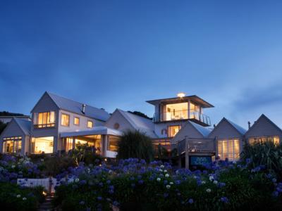 The Boatshed Seaside Boutique Hotel オークランド エクステリア 写真